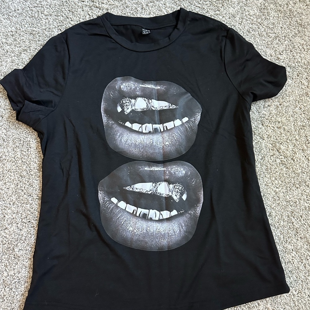 Black SHEIN Graphic Tee SZ Medium